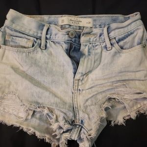 Abercrombie & Fitch high waist short-shorts